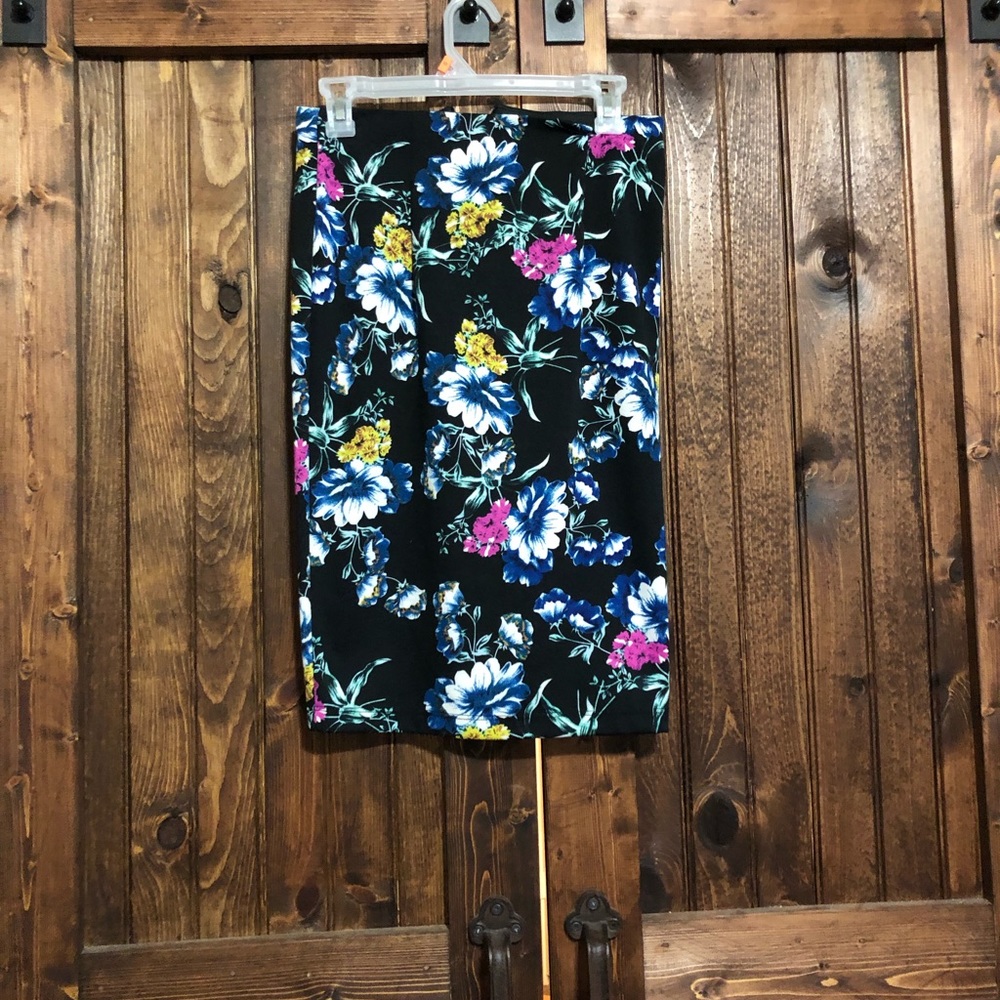 Floral Pencil Skirt - M